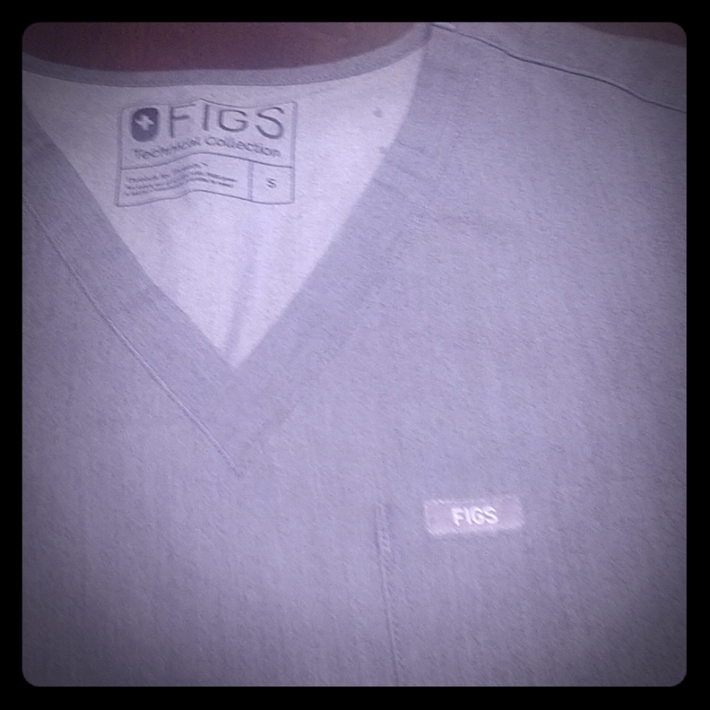 FIGS women's size small scrub top